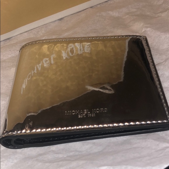 🆕 Michael Kors Men Metallic Silver Mirror Wallet! - Picture 2 of 5